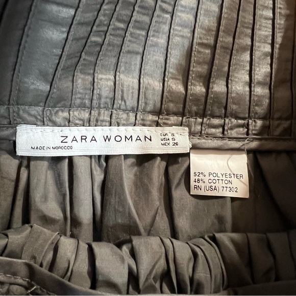 Zara Pleated Shimmer Charcoal Grey Skirt, Size Small - Picture 8 of 8